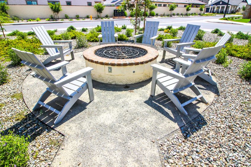 Gravel Fire Pits & Patios: Durable Late-Summer Projects for Utah Landscapes